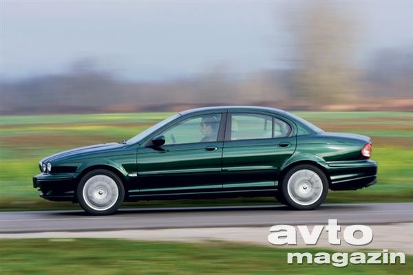 Jaguar X-Type Število proizvedenih: 363.000 Cena: 22.000 evrov Izguba po avtu: 4.690 evrov Skupna izguba: 1,7 milijarde evrov