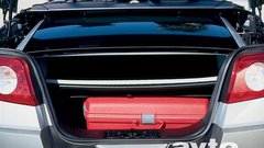Prtljažnik: za kupe oziroma za kabriolet velik, v primerjavi z drugimi Mégani manjši in neprilagodljiv.
