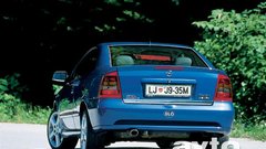 Opel Astra Coupé Turbo