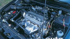  Štirivaljni 1,8-litrski motor VTEC je sicer najšibkejši v Accordovi paleti, vendar kljub temu zelo solidno opravlja svoje delo. 