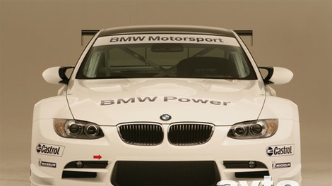 Preko 480 'konjev' za BMW M3