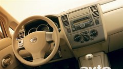 Nissan Tiida 1.6 16V (4 vrata)Visia
