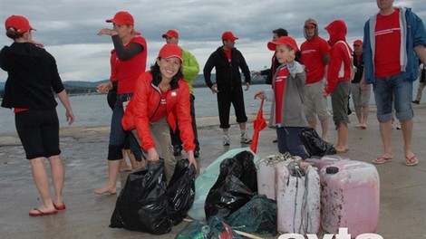 Zaposleni pri Toyoti Adria čistili obalo Ankarana