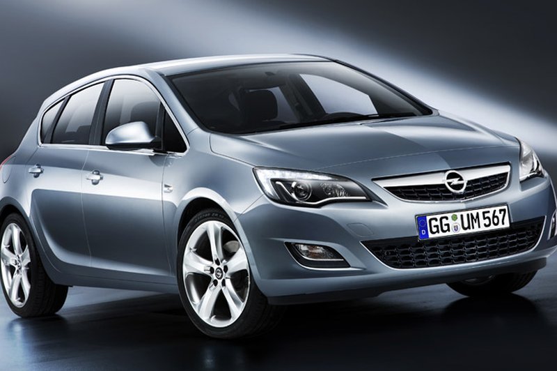 Astra čez plan (foto: Opel)