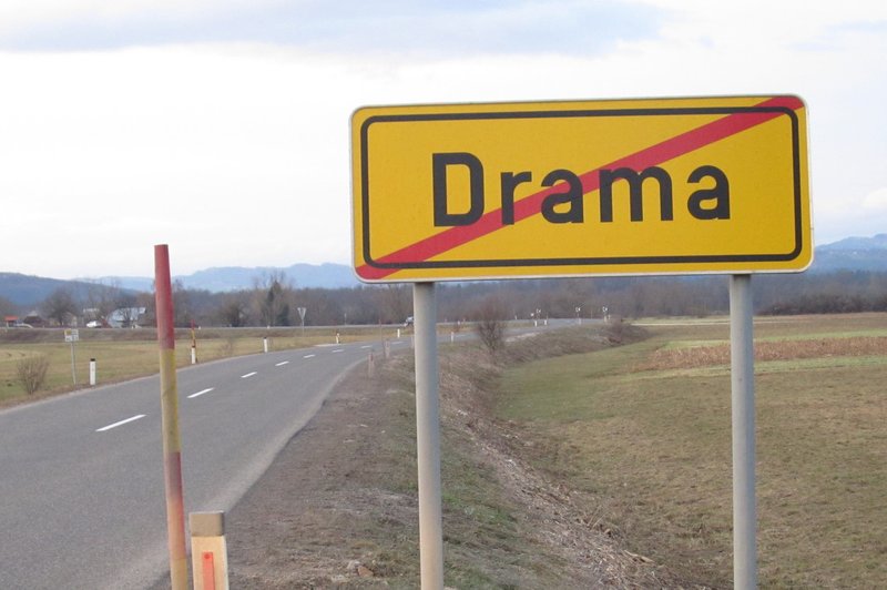 Odprtje avtocestne povezave na Dolenjskem pomeni konec prometne drame. (foto: Matevž Hribar)