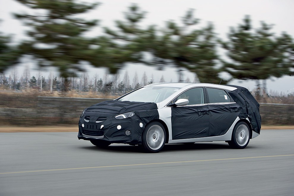 Predstavljamo: Hyundai i40 CW