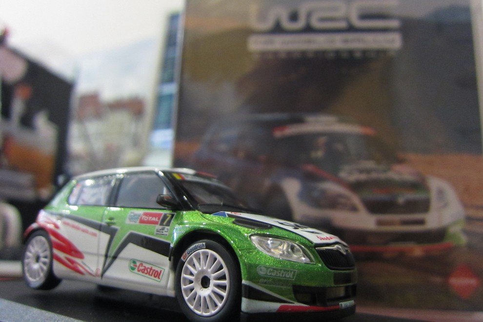 Podarjamo miniaturo Fabie za reli in WRC igro za PS3