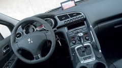 Kratek test: Peugeot 3008 2.0 HDi (120 kW) Premium Pack