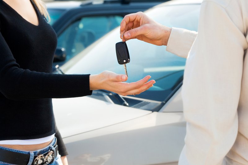 Nakup avtomobila naj bo premišljen. (foto: Shutterstock)