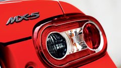 Kratek test: Mazda MX-5 1.8i Roadster Coupe Challenge