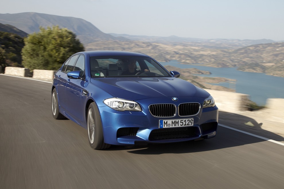 Foto in video: BMW M5