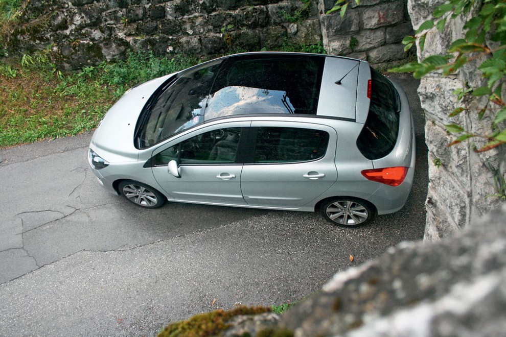 Kratek test: Peugeot 308 1.6 e-HDi Active