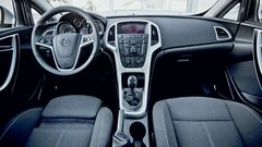 Kratek test: Opel Astra GTC 2.0 CDTI (121 kW) Sport