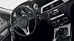 Kratek test: Mercedes-Benz C 220 CDI BlueEFFICIENCY Avantgarde