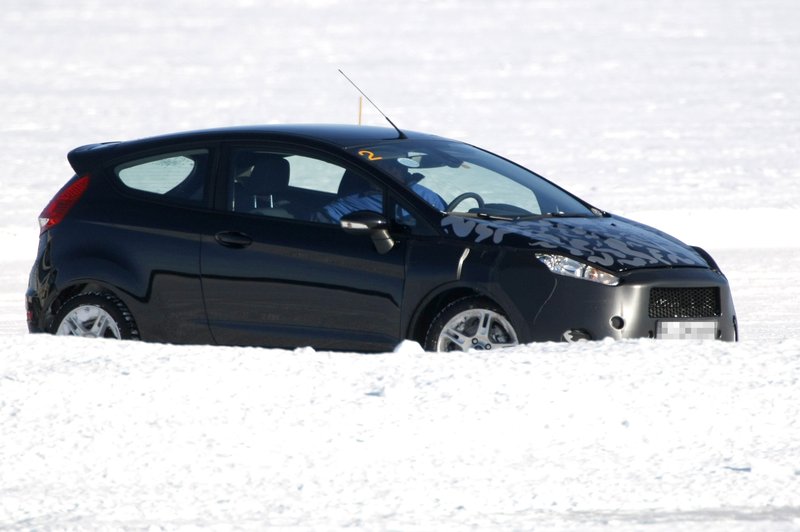 Video: Ford v snegu preizkuša prenovljeno Fiesto (foto: Automedia)