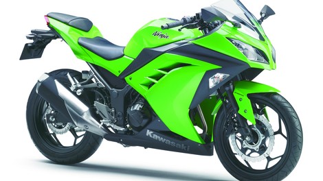 Novosti 2013: Kawasaki Ninja 300 z videzom 'Desetke'