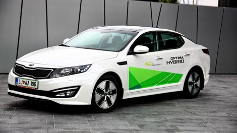 Novo v Sloveniji: Kia Optima Hybrid
