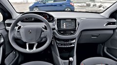 Primerjalni test: Peugeot 208 1.2 VTi Allure in 1.4 e-HDi Active