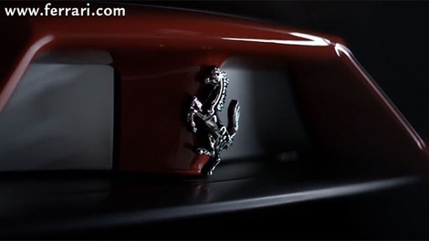 Ferrari nas draži z video napovednikom za 458 Speciale