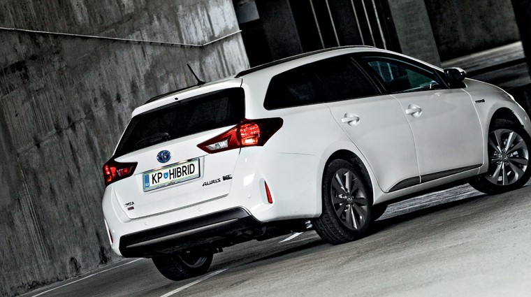 Kratki test: Toyota Auris Touring Sports Hybrid Style (foto: Saša Kapetanovič)