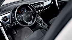 Kratki test: Toyota Auris Touring Sports Hybrid Style