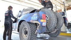Dakar: Avtomobilista uspešno skozi 4. etapo, veliko dela za Humarja