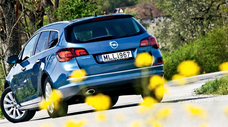 Kratki test: Opel Astra Sports Tourer 1.6 Turbo Cosmo (foto: Saša Kapetanovič)