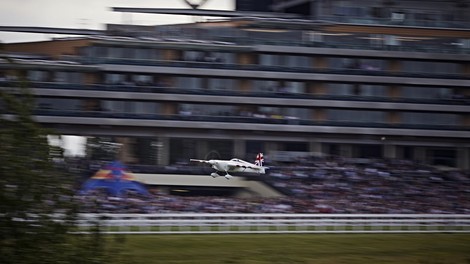 Red Bull Air Race: dvojna zmaga domačinov