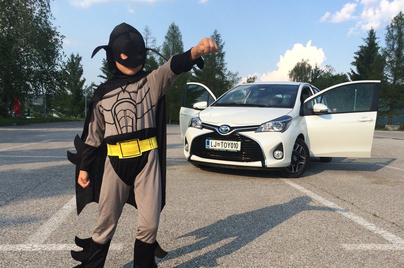 Tudi Batman bi vozil hibridno Toyoto (foto: Iztok Kovačič)