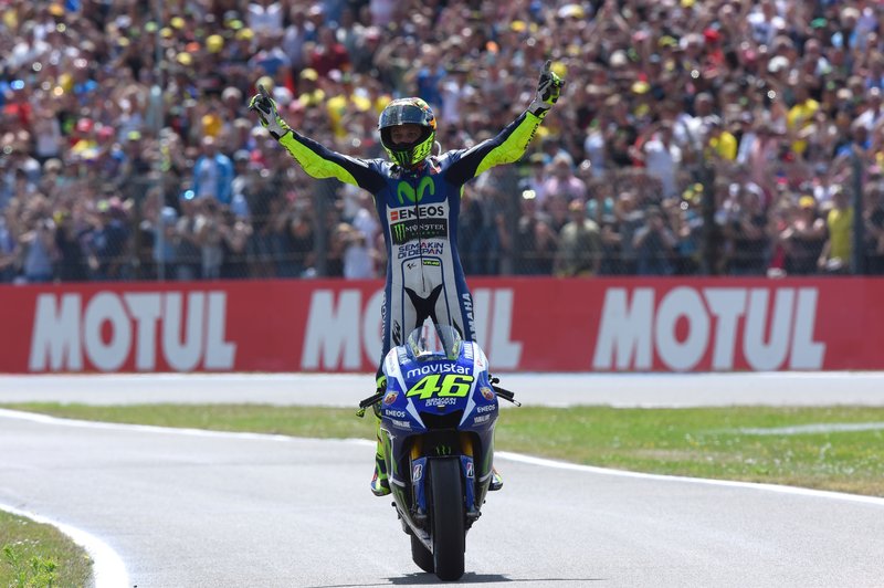 MotoGP: Helikopterski posnetek razkriva da je Rossi čisti zmagovalec Assna! (foto: dorna)
