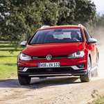 Vozili smo:  Višje, hitreje, dlje: Volkswagen Golf Variant GTD, Alltrack in Variant R (foto: Volkswagen)