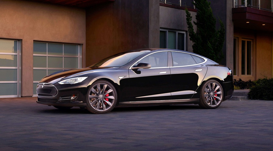 Dvokolesna Tesla S 70 in "absurdni način" za Teslo S P85D (foto: Tesla Motors)