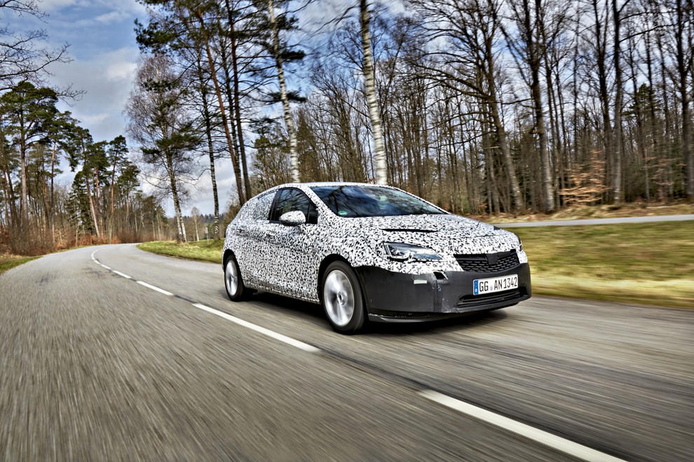 Vozili smo: Nova Opel Astra: Manjša, a prostornejša