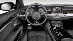 Audi S8 Plus - superšportnik pod limuzinsko pločevino
