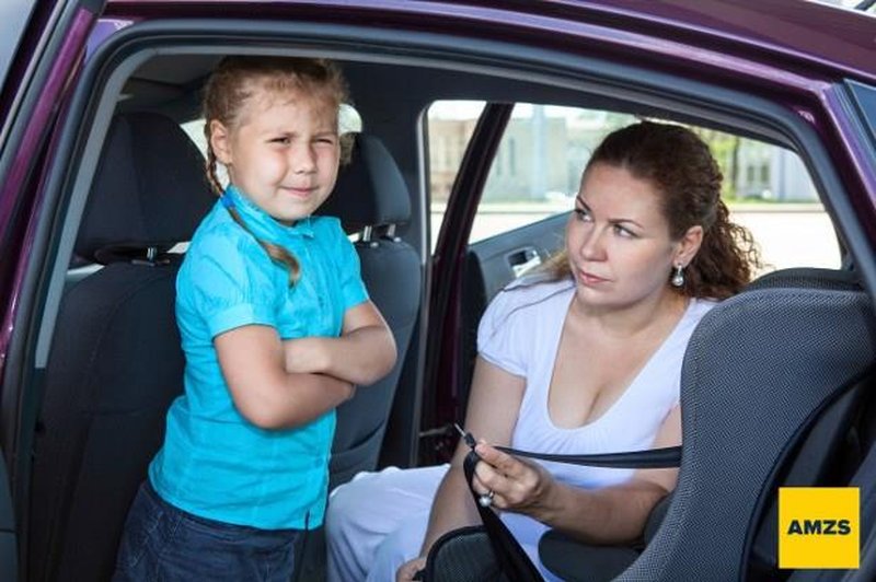 Kako se odzivate na otroke v avtomobilu? (foto: AMZS)