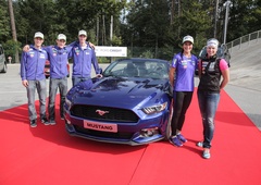 Smučarska zveza Slovenije se bo tudi v novi sezoni vozila s Fordi