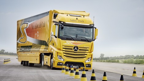 Mercedesovi novi tovornjaki v Sloveniji