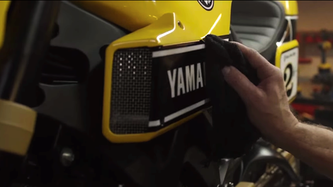 Yamaha MT09 izpod rok Rolanda Sandsa