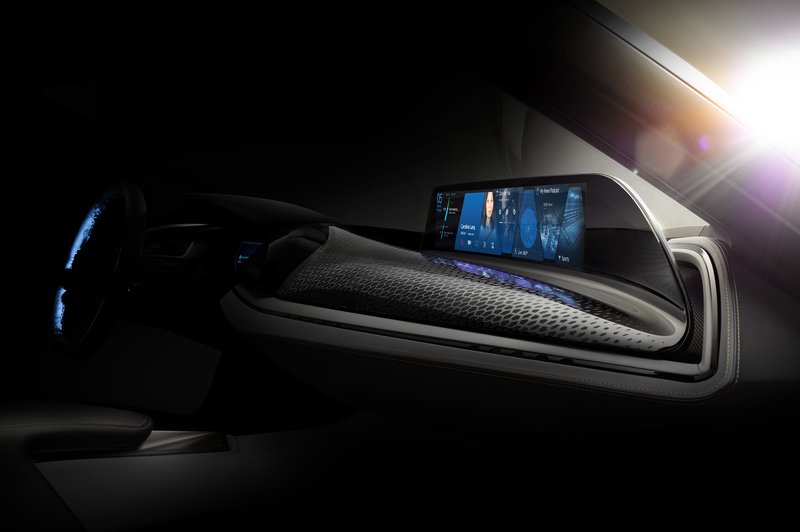 BMW AirTouch - zaslon z brezdotičnim upravljanjem (foto: BMW)