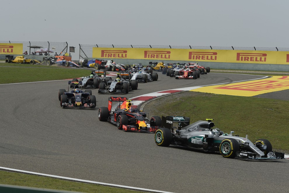 Formula 1: Kitajska 2016: Rosberg neustavljiv, Hamilton pa z več vprašanji kot odgovori