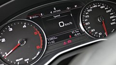 Audi A4 2.0 TDI Sport proti BMW 318d xDrive