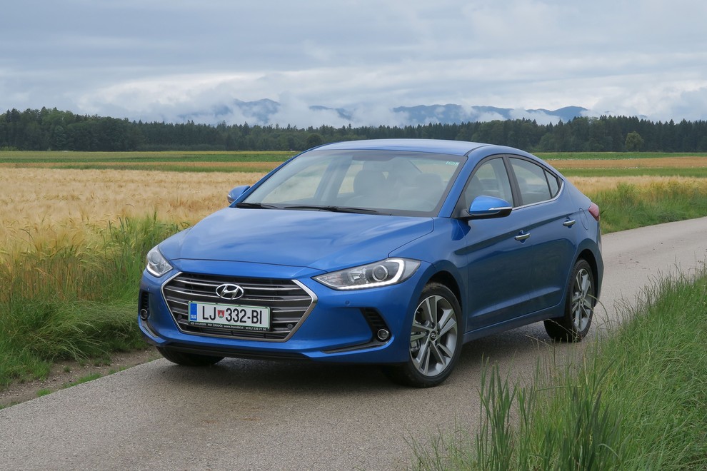 Novo v Sloveniji: Hyundai Elantra in Santa Fe
