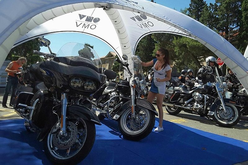 Na OMV Slovenija vam bodo brezplačno očistili motocikel (foto: OMV)