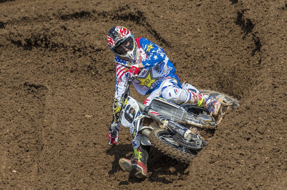 Z motorjem mu je skočill na glavo! (foto: ekipa Husqvarna racing)