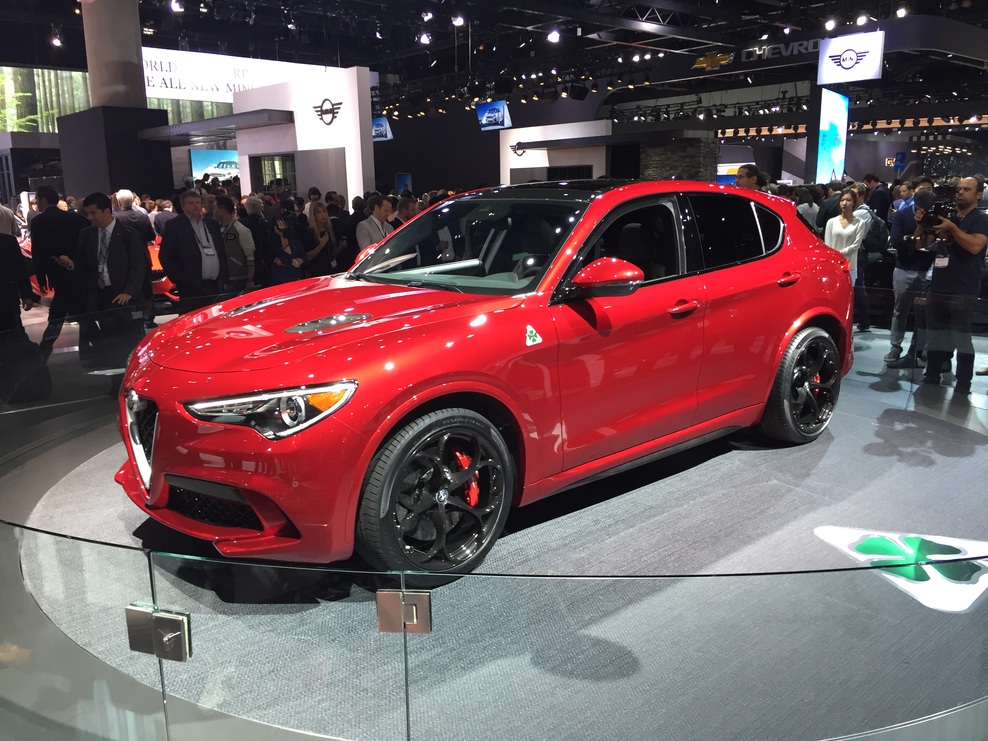 Mazda je predstavila novo generacijo športnega terenca Mazde CX-5.