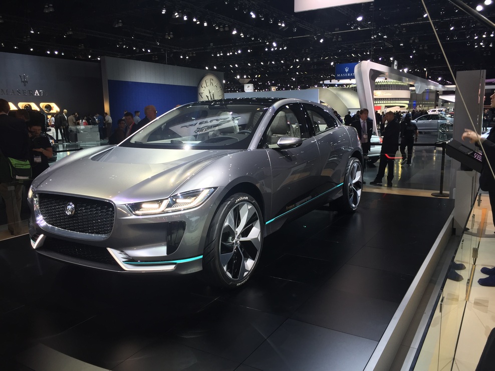 Mazda je predstavila novo generacijo športnega terenca Mazde CX-5.