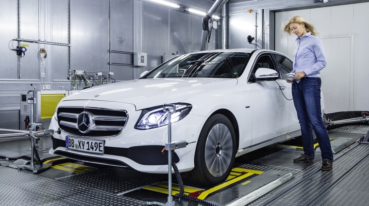 Tri milijone za Mercedesovo motorno reformo. Dobra novica: V8 ostaja. (foto: Daimler)