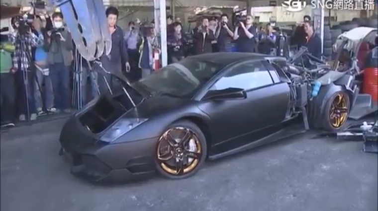 Adijo, Lamborghini Murcielago (foto: Poh IboNeh @ YouTube)