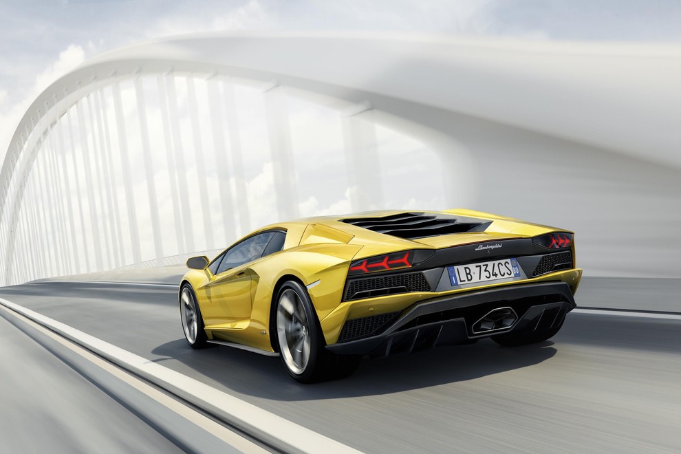 Lev (23. 7.–22. 8.) → Lamborghini Aventador Lev je kralj zodiaka – karizmatičen, drzen in rad v središču pozornosti. Lamborghini …