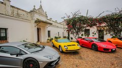 Lamborghini Miura na obisku pri domačih bikih